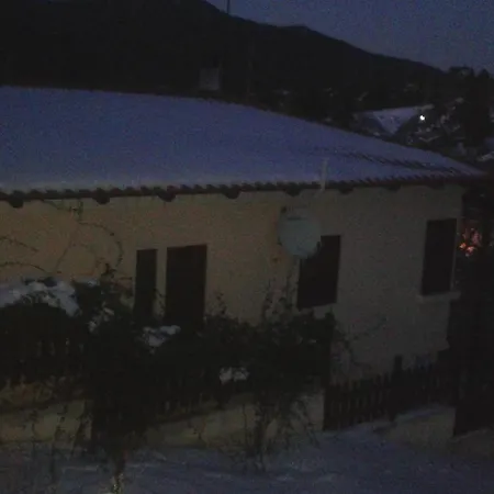 House In The Forest * Pisia