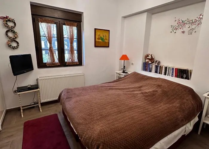 別荘 House In The Forest *