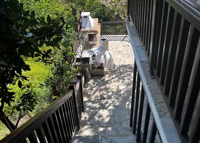 House In The Forest * Pisia